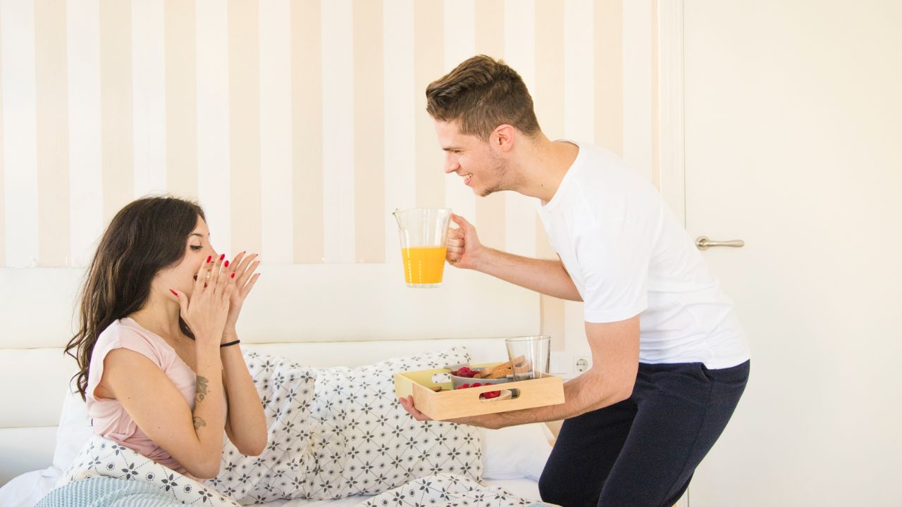 How to Spice Up Things in the Bedroom With Your Partner