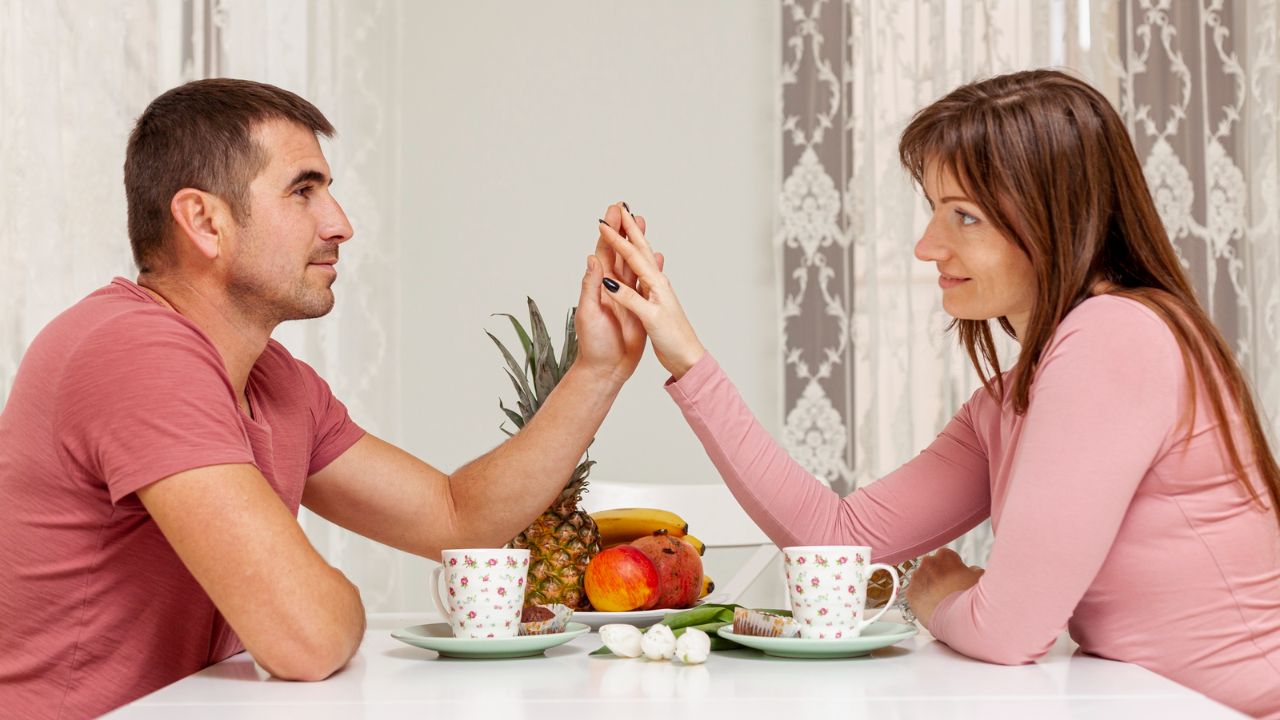 Grateful Questions for Couples: 100 Thankfulness Conversation Starters